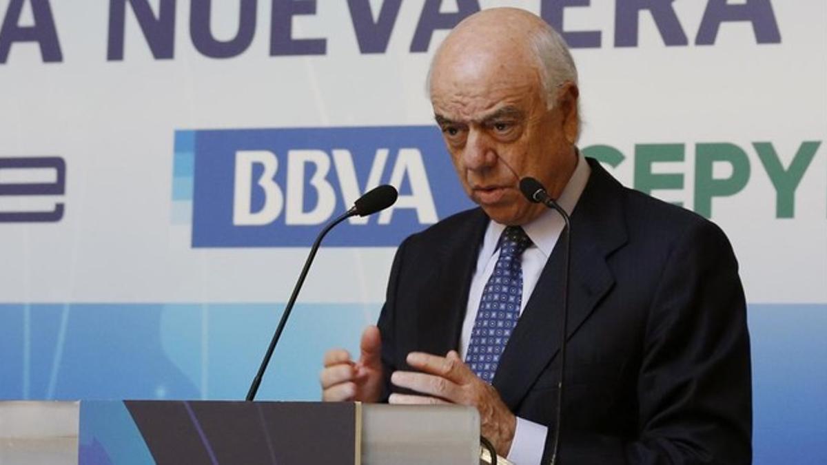 El presidente del BBVA, Francisco González, durante su intervención en el encuentro organizado por la CEOE y Cepyme.