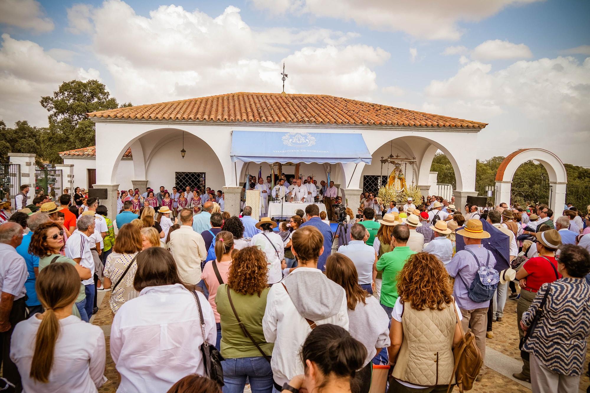 La Virgen de Luna regresa a su ermita rodeada de romeros