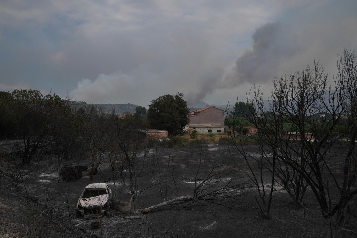 Las imágenes captadas por un dron de la UME del incendio de Tarragona