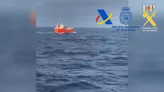 Un agente de vigilancia aduanera cae al mar en el asalto a un pesquero con 15.000 kilos de hachís