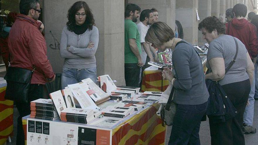 El Día del Libro aspira a remontar las cifras de ventas de este 2012