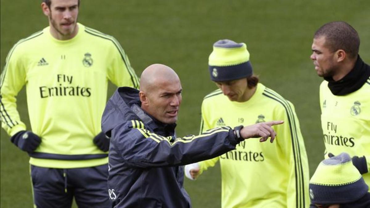 Zidane exige profesionalidad a sus jugadores