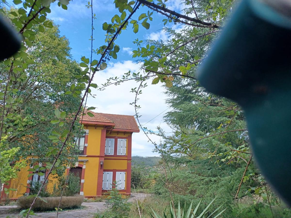 "El Chalet", en San Cucao, descendiendo hacia Villanueva.