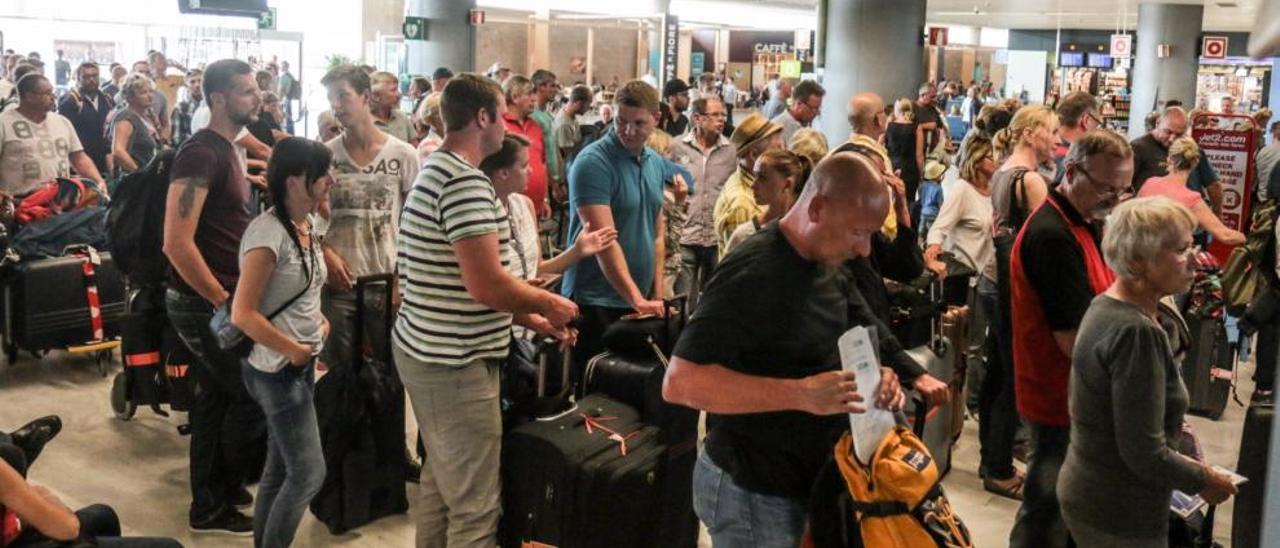 Pasajeros en el aeropuerto de Fuerteventura.