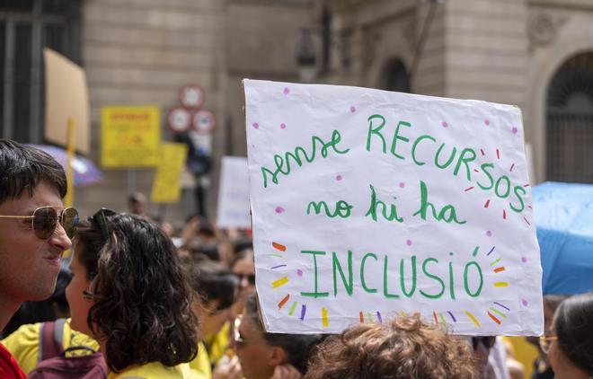 La Plataforma Ciutadana per una Escola Inclusiva denuncia el discurso "falsario" del sindicato Professors de Secundària (ASPEPC)