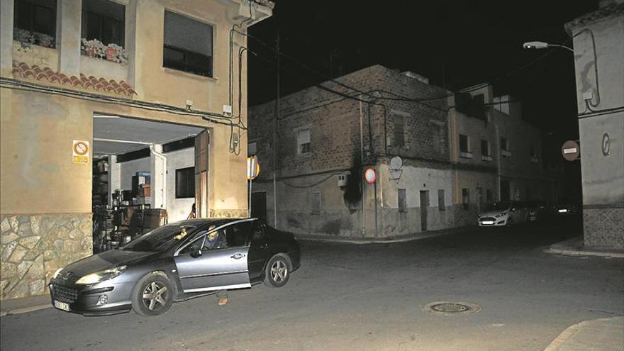 La policía patrulla el Perpetuo Socorro a falta de alumbrado