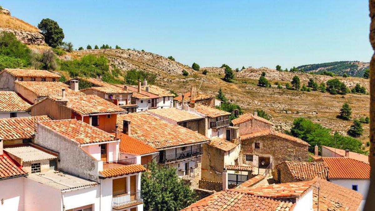 CASTELL DE CABRES | FOTO NOA-WU