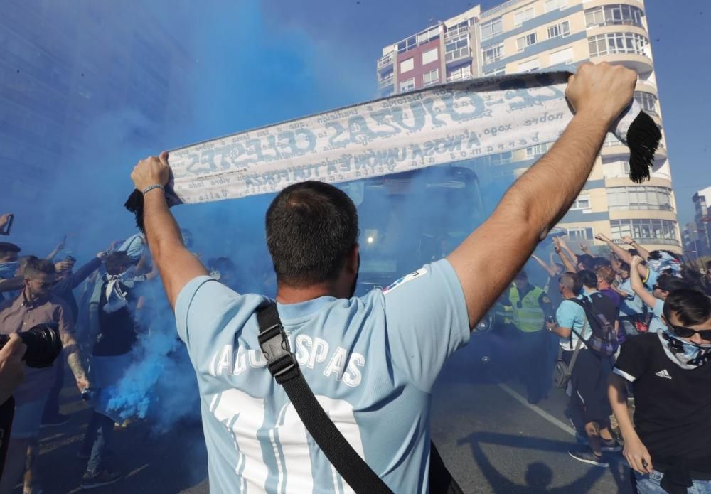 El Celta tumba al Barça y acaricia la permanencia. // A. Villar | J. Lores