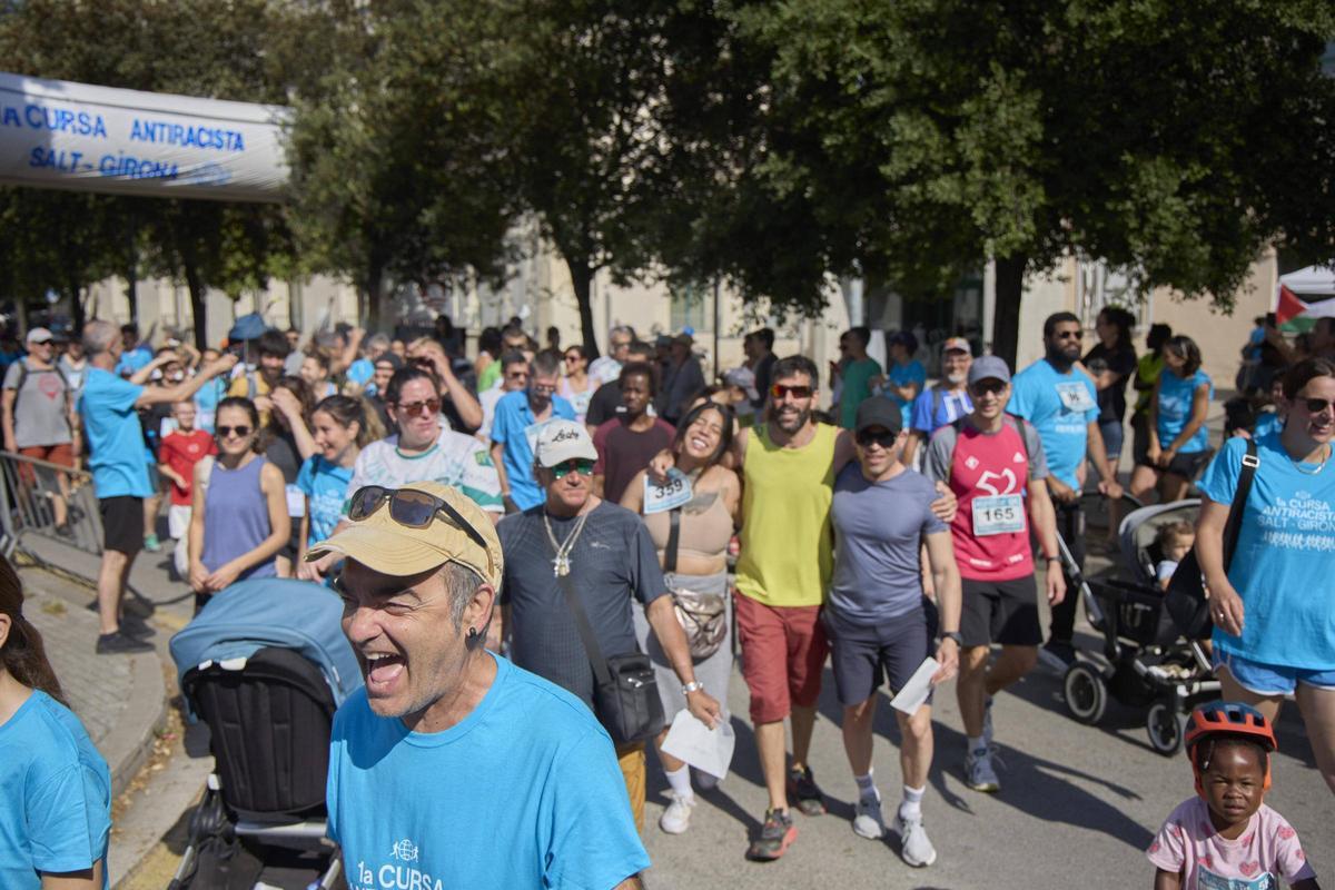 Les imatges de la 1a Cursa Antiracista de Salt i Girona