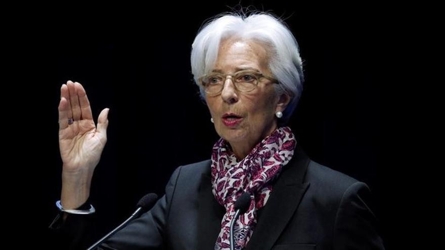 Lagarde avanza una desaceleración económica pero sin recesión a corto plazo