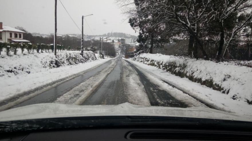 Carretera con hielo. // G.C.