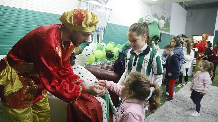 Los Reyes Magos visitan al Córdoba CF en El Arcángel