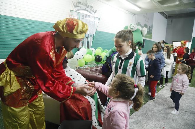 Los Reyes Magos visitan al Córdoba CF en El Arcángel