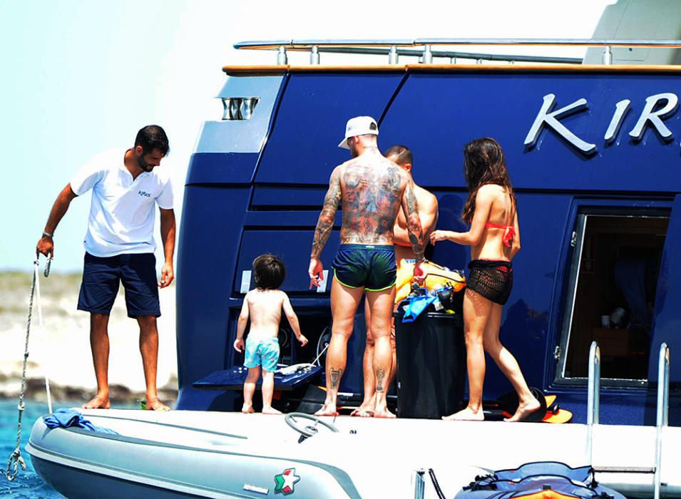 Sergio Ramos y Pilar Rubio, en Ibiza.