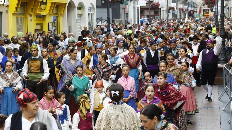 Ofrenda de Flores | El calor no remata pero los helados ganan a las castañas