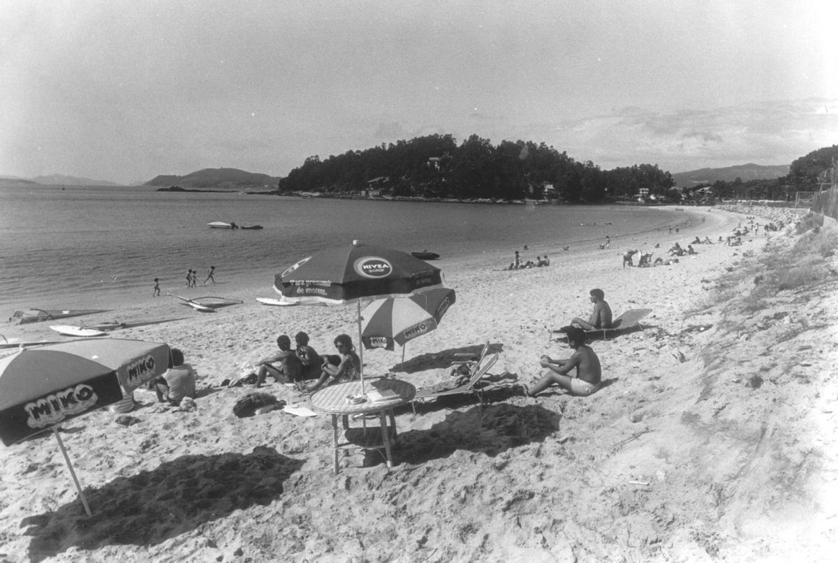 Playa de Ladeira, en Baiona, en 1983.