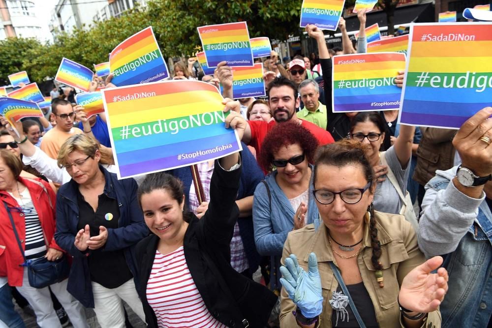 Manifestación contra la homofobia en Sada