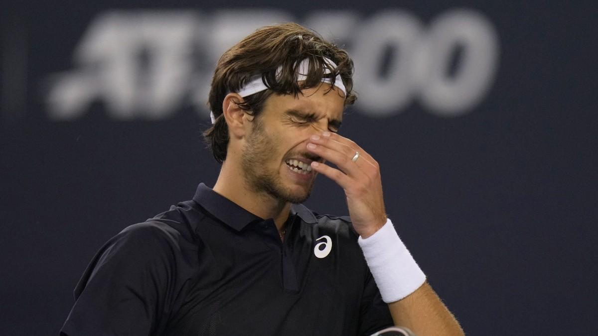 Lorenzo Musetti, lamentándose en Pekín