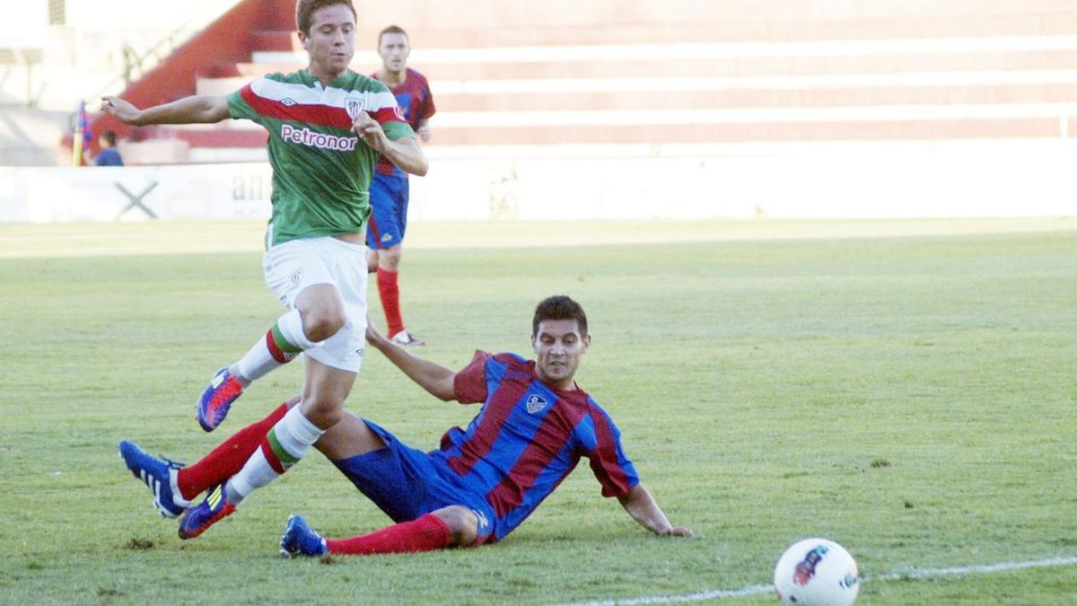 El jugador del Athletic Club Ander Herrera debutó en el Luis Suñer hace 11 años.  | DAVID CHORDÀ