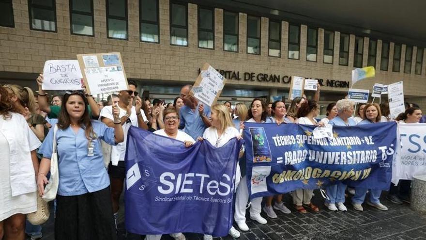 Más de 2.000 técnicos superiores sanitarios en Canarias están llamados este viernes a secundar una huelga nacional