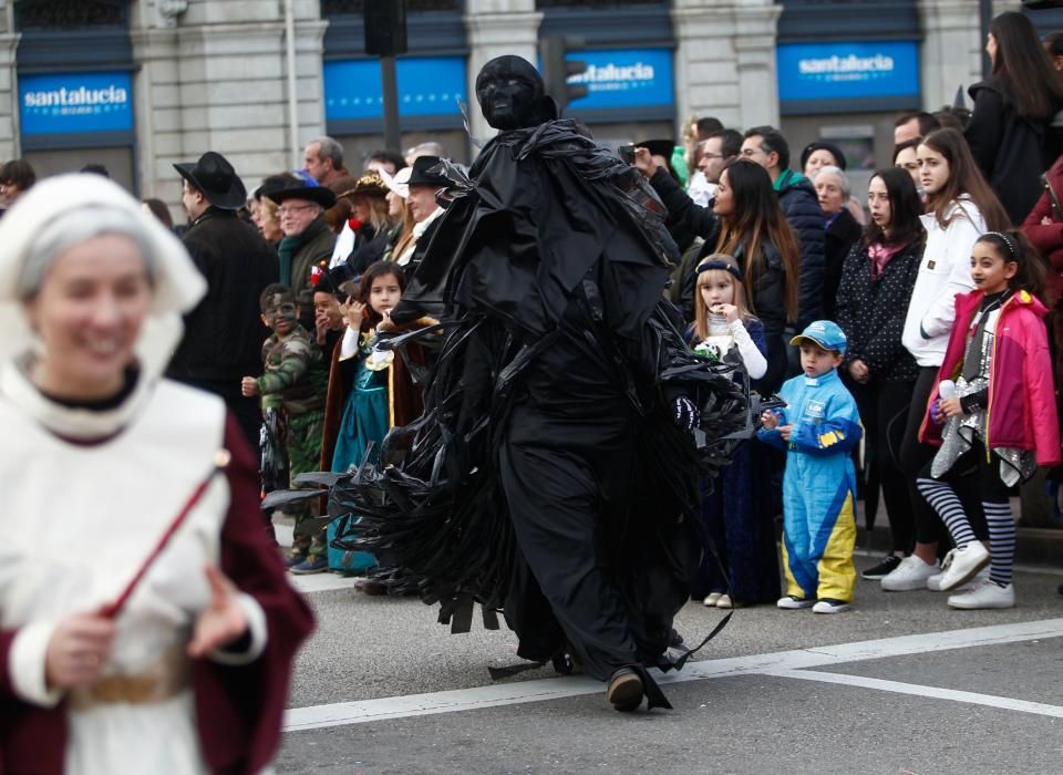 Desfile de Antroxu en Oviedo
