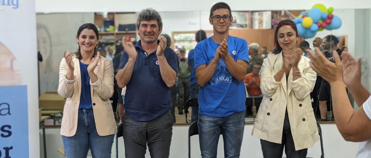 Leticia Santos, Daniel Rodas, Kevin González y María Sanluis, en el mitin de Tirán.