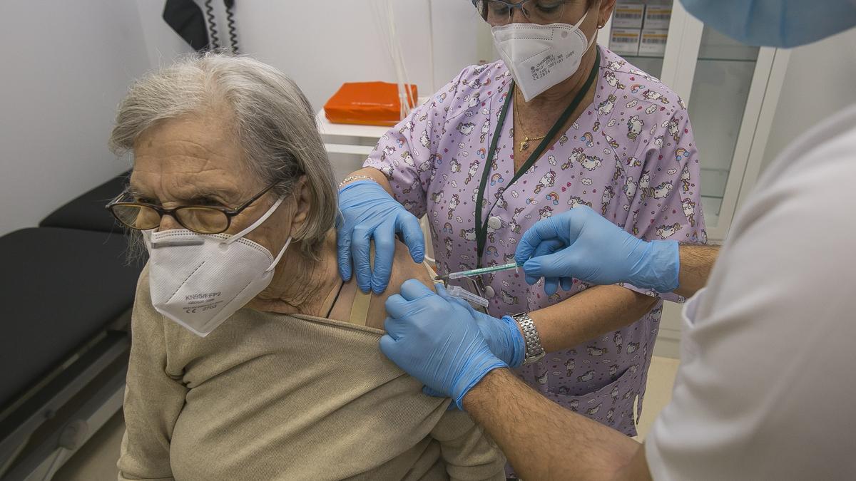 Vacunación a mayores de 80 años