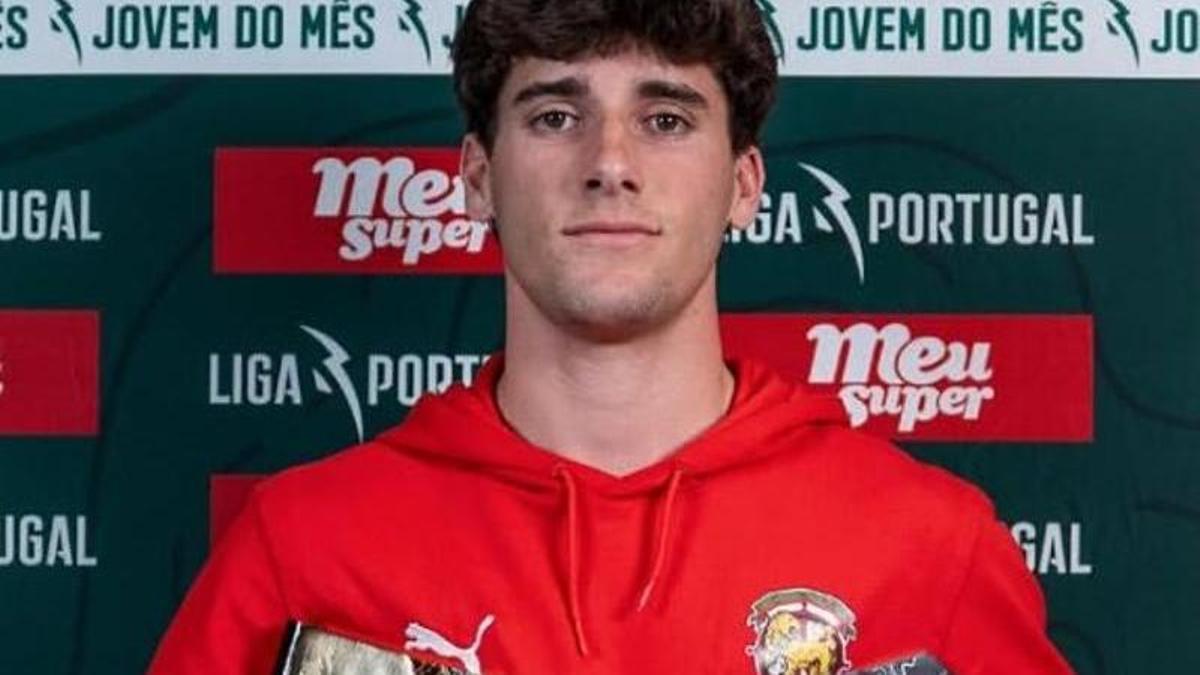 Tres premios de Jugador del Mes