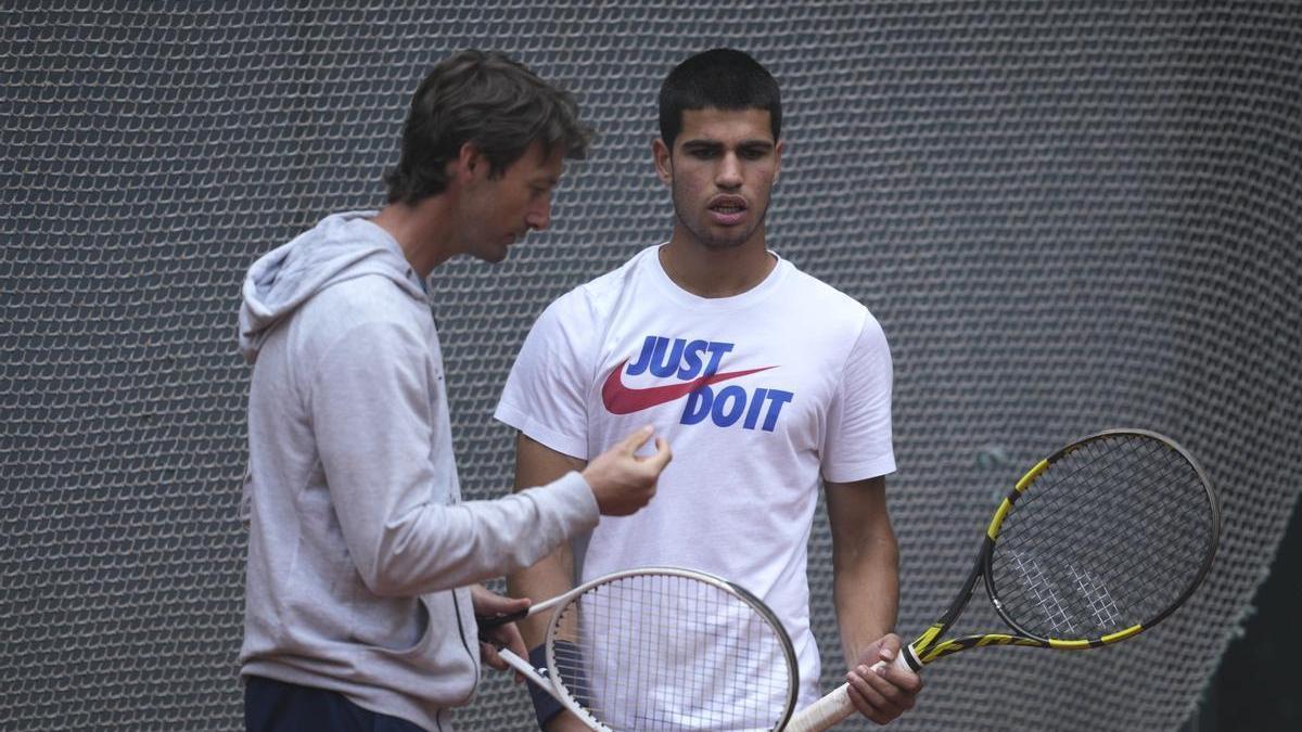 Carlos Alcaraz y su entrenador, el valenciano Juan Carlos Ferrero