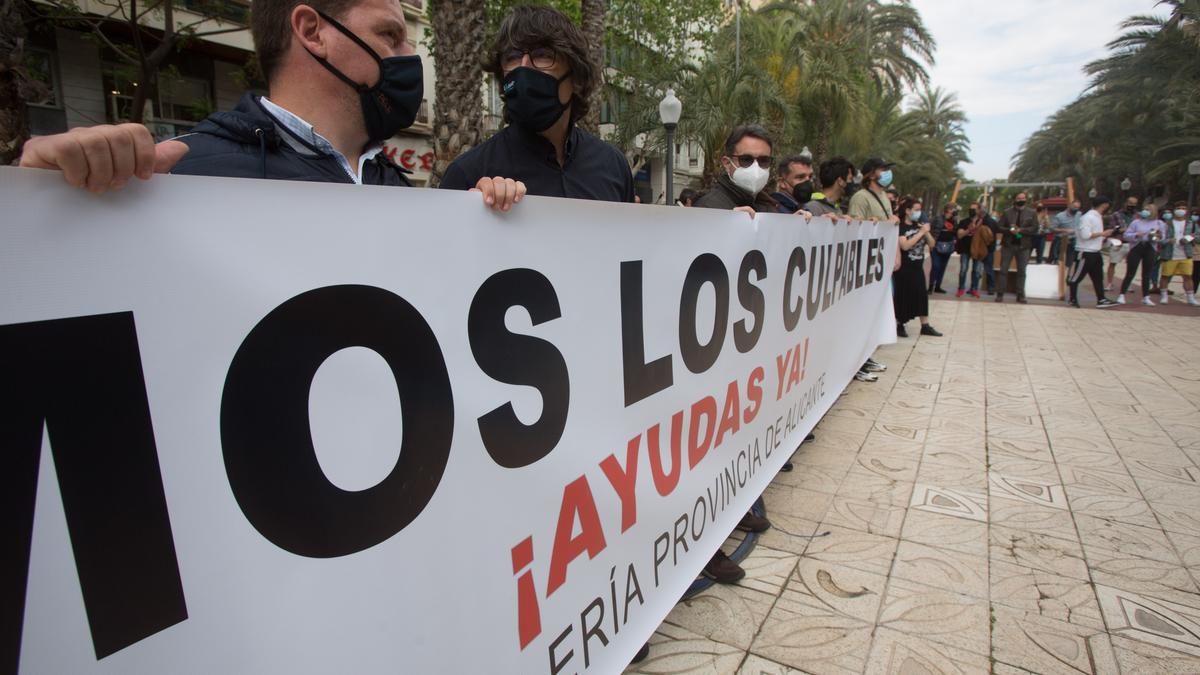 Protesta del ocio nocturno en Alicante por la falta de ayudas y el cierre que sufrían el pasado abril