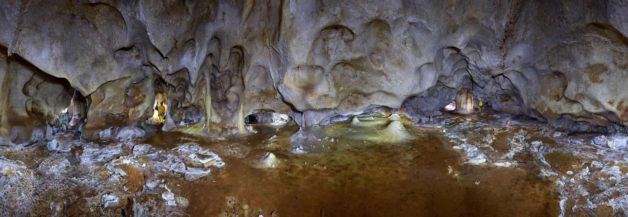 Cueva de las Estegamitas, en Málaga capital, única en el mundo por su configuración y declarada Monumento Natural