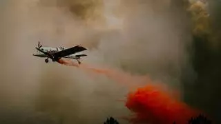 El incendio forestal de Boborás «camino de estabilizarse» aunque mantiene el nivel 2 por «precaución» tras calcinar más de 200 hectáreas