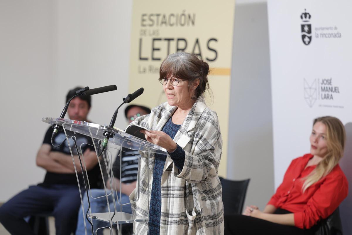 Cada participante recitó poemas de su producción, como en este caso la poetisa Miriam Palma
