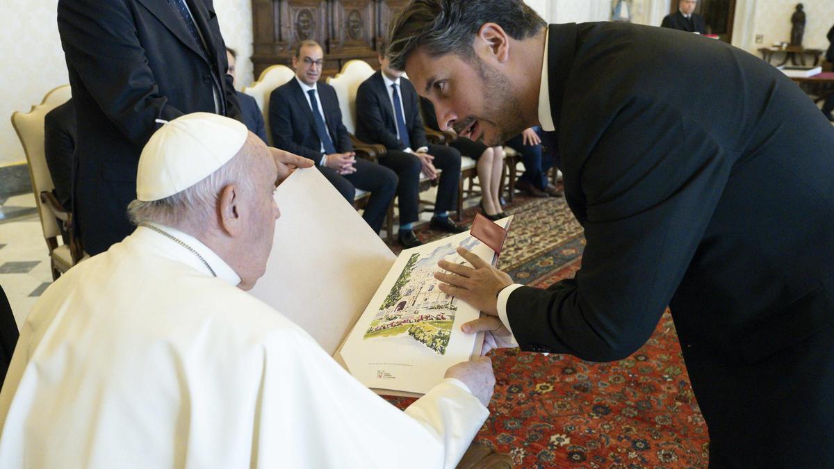 Recepción del Papa a Luis Yeray Gutiérrez y otros alcaldes de ciudades Patrimonio de la Humanidad