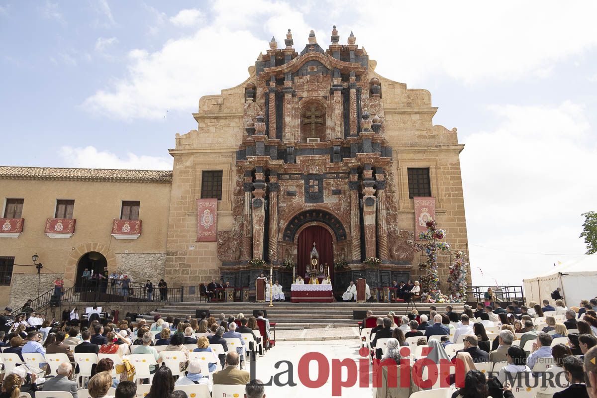 Fiestas de Caravaca | Imposición de cruces a los nuevos hermanos cofrades de la Vera Cruz