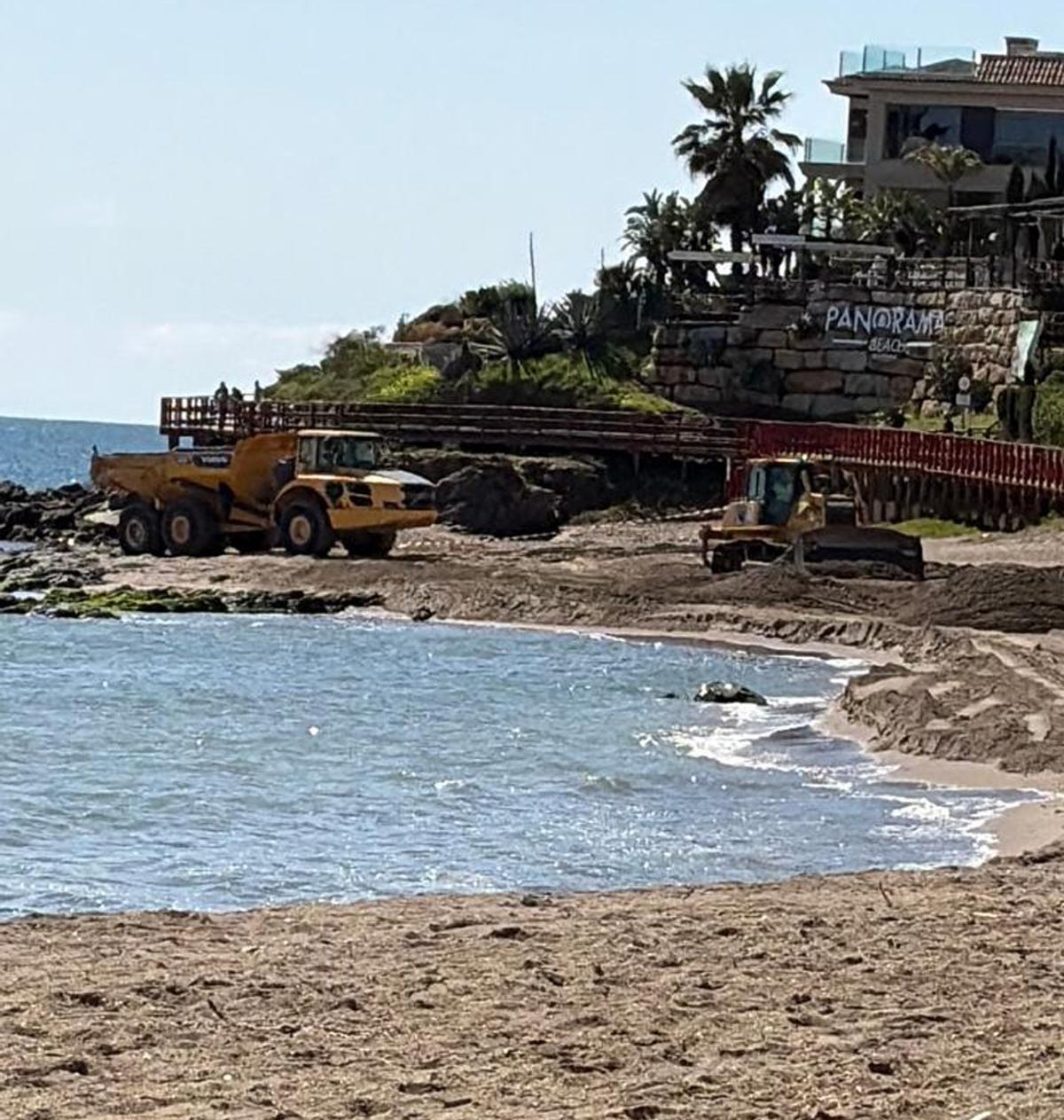 Trabajos desarrollados en uno de los tramos más afectados dentro del término municipal de Mijas. | F. E.