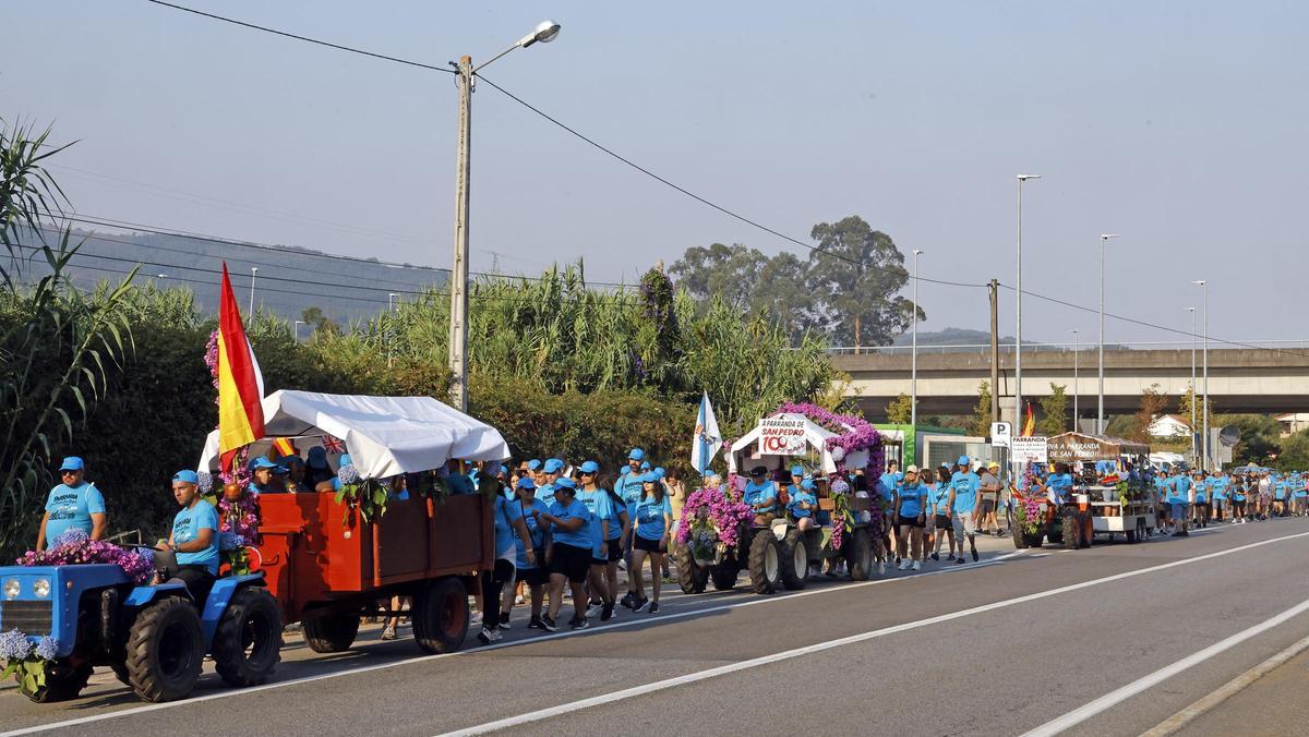 La parranda de San Pedro de Ramallosa acude a San Roque en Morgadáns
