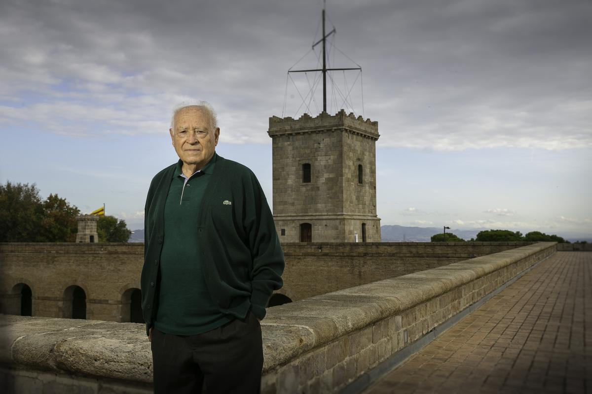 Baró en la azotea del castillo.