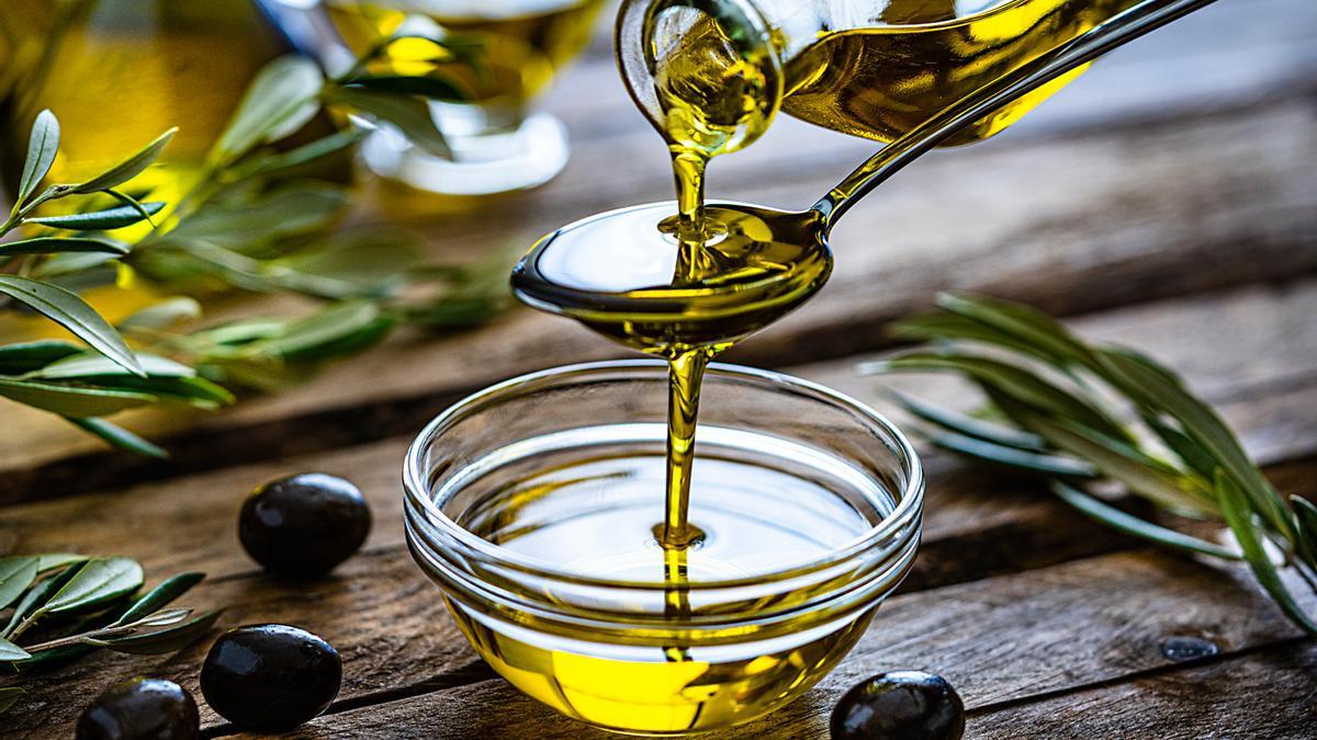 Cinco enfermedades que se pueden combatir con una cucharada diaria de aceite de oliva