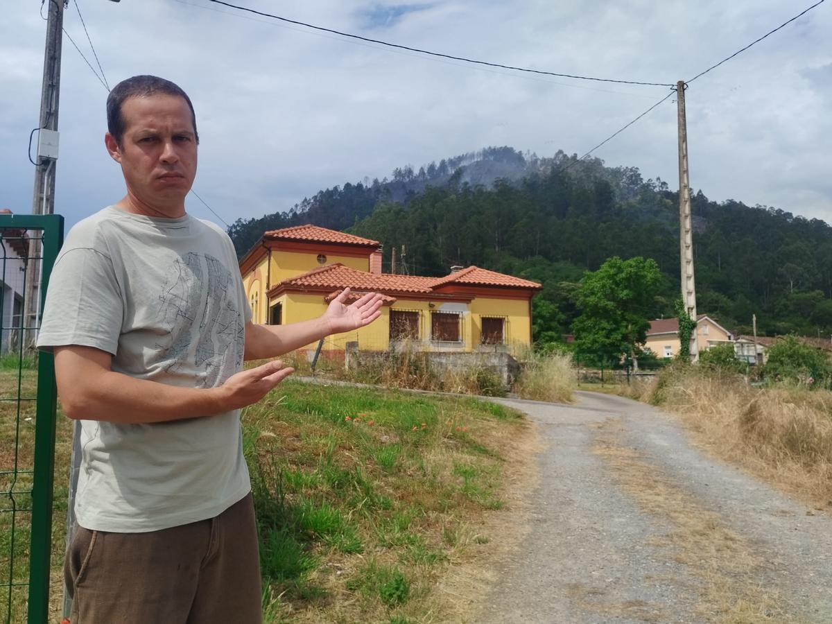 Los vecinos de Peñaflor, Anzo y Sestiello se reponen tras el incendio, en imágenes