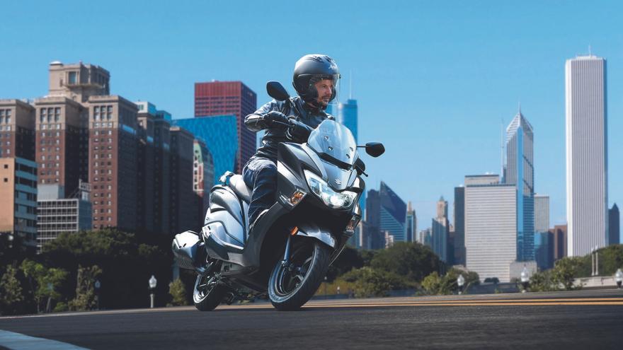 Suzuki revoluciona sus scooters 125