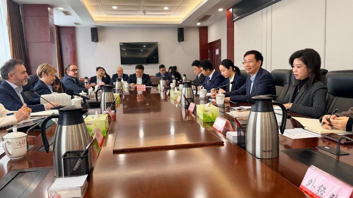 Reunión en China de la Generalitat con las empresas asiáticas.