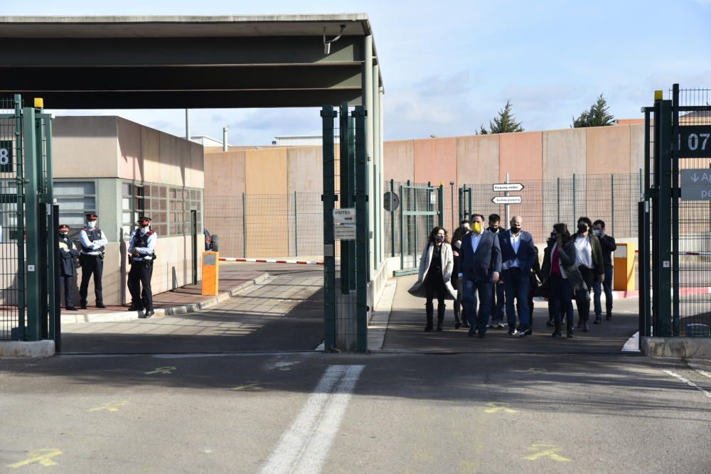Els presos del procés surten de la presó de Lledoners aquest 29 de gener