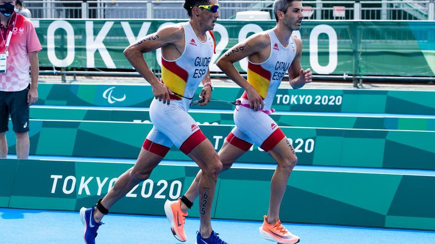 Héctor Catalá, un ingeniero industrial que lo dejó todo para apostar por el paratriatlón