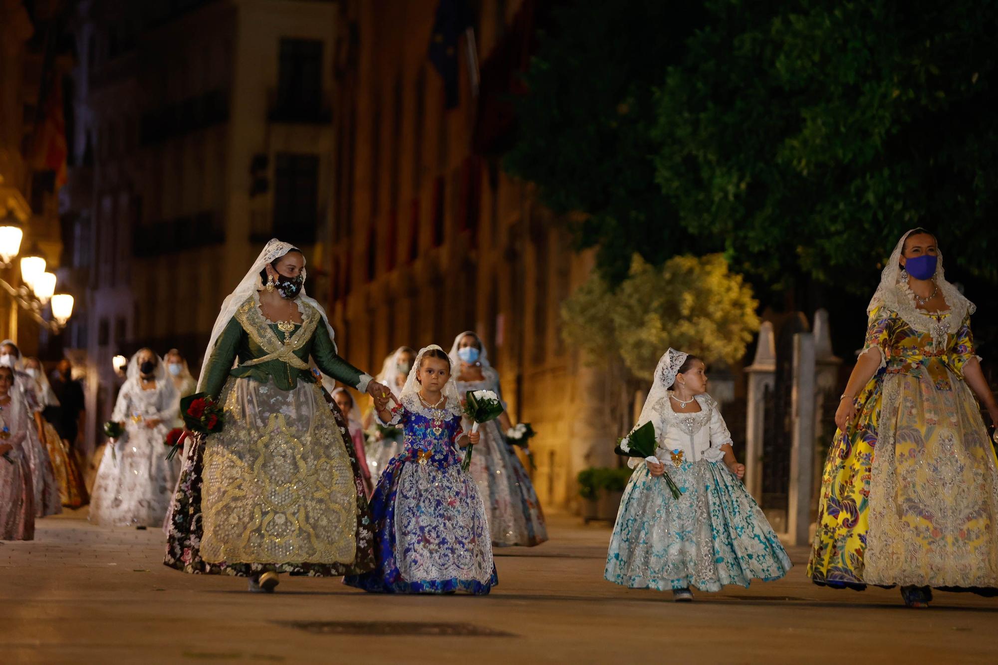 Búscate en el segundo día de Ofrenda por la calle de Caballeros (entre las 22.00 y las 23.00 horas)