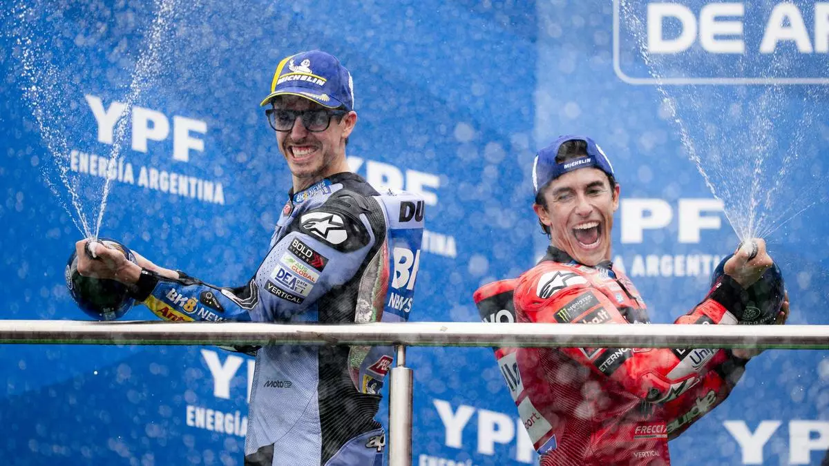 90.000 'tifosi' empujar芍n a Bagnaia, Morbidelli, 'Diga' y Bezzecchi para que derroten a los M芍rquez en Mugello