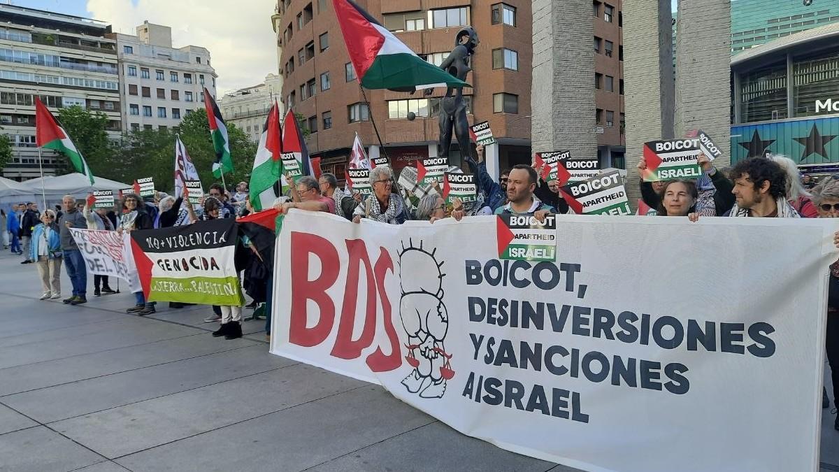 Protestas en el Movistar Arena