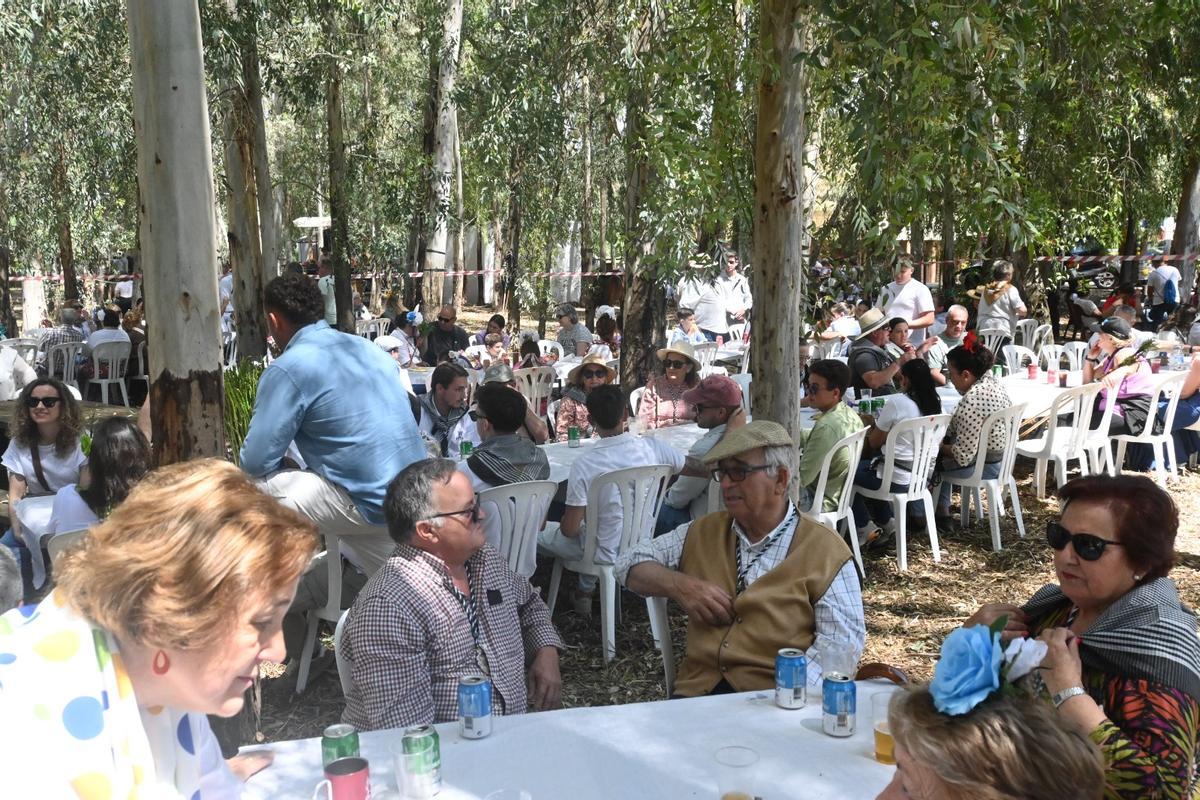 Ambiente de convivencia en la romería.