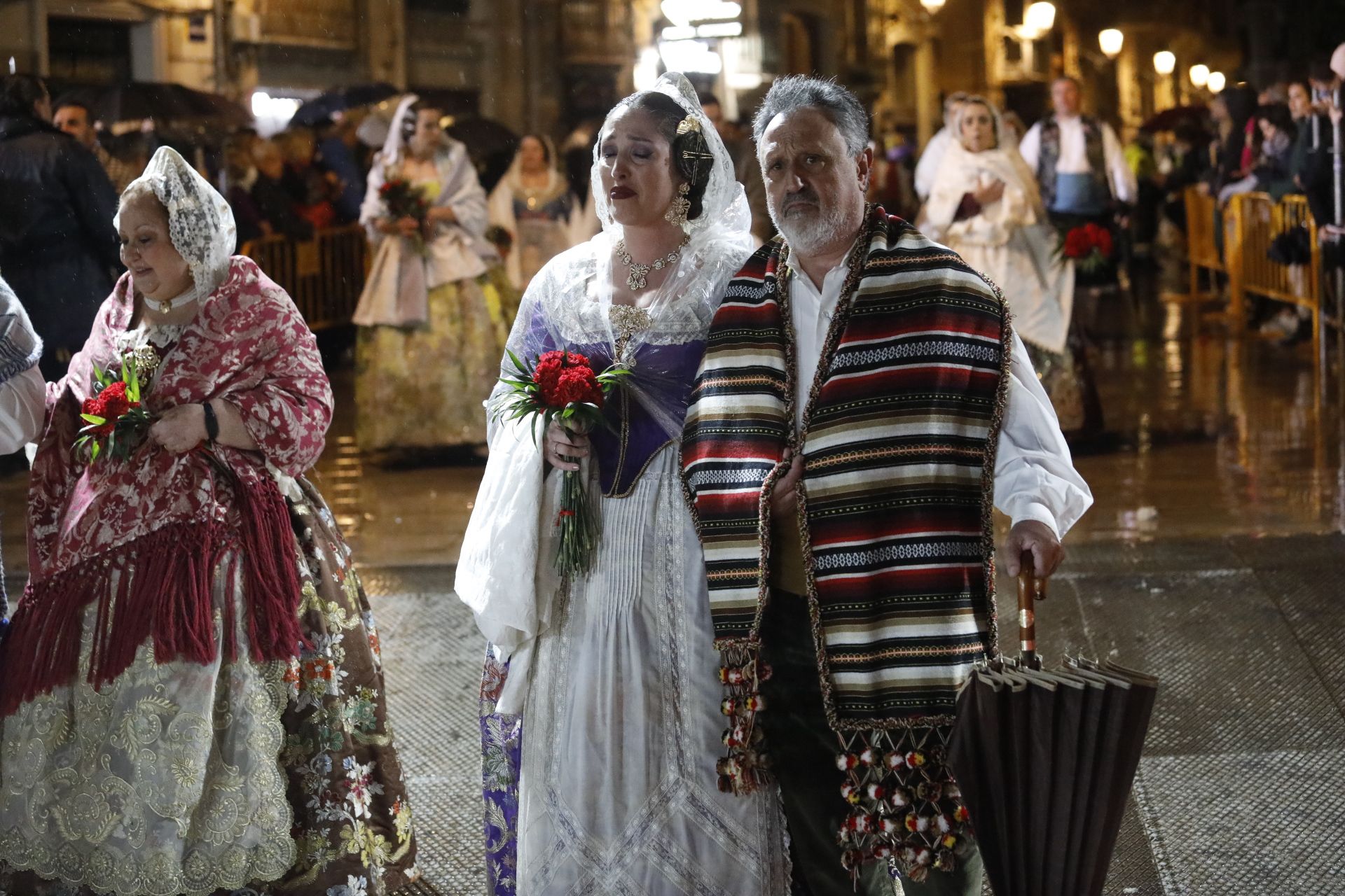 Búscate en el primer día de ofrenda por la calle de la Quart (entre las 19:00 a las 20:00 horas)