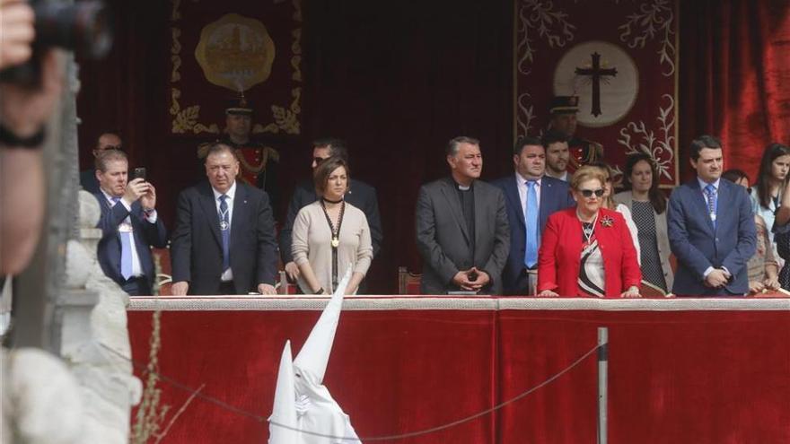 La alcaldesa dice que &quot;no hay marcha atrás&quot; con la nueva carrera oficial de la Semana Santa